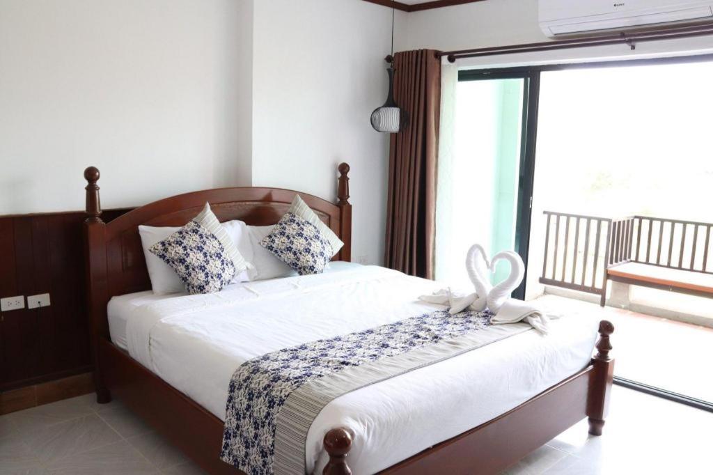 Thavisouk Riverside Hotel Vang Vieng Buitenkant foto