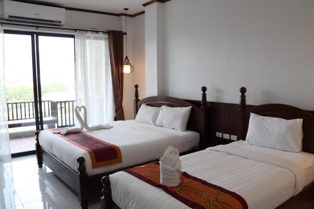 Thavisouk Riverside Hotel Vang Vieng Buitenkant foto