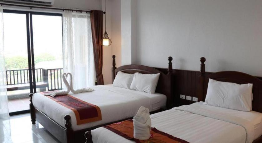 Thavisouk Riverside Hotel Vang Vieng Buitenkant foto