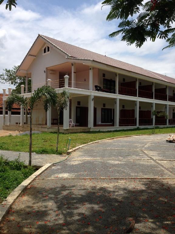 Thavisouk Riverside Hotel Vang Vieng Buitenkant foto
