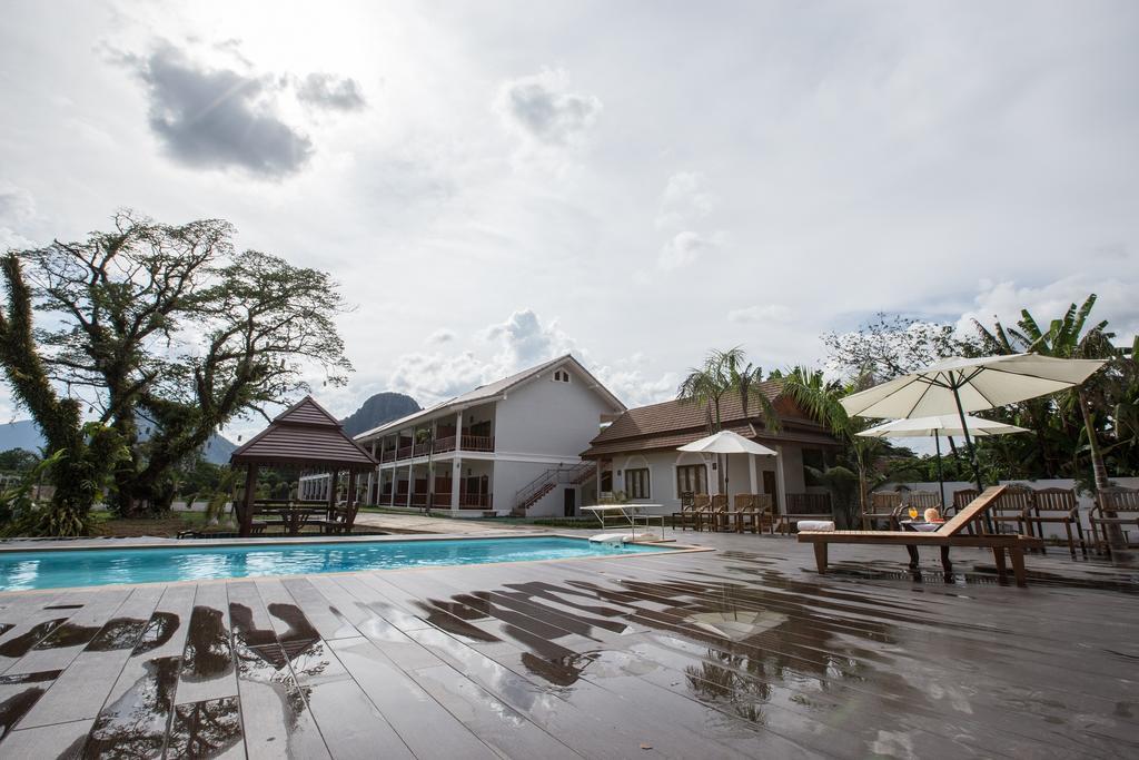 Thavisouk Riverside Hotel Vang Vieng Buitenkant foto