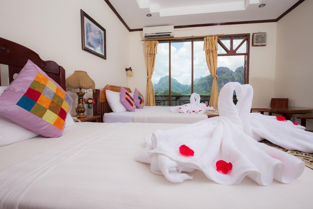Thavisouk Riverside Hotel Vang Vieng Buitenkant foto