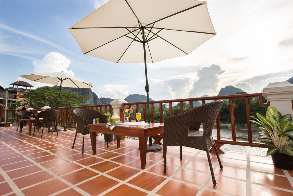 Thavisouk Riverside Hotel Vang Vieng Buitenkant foto