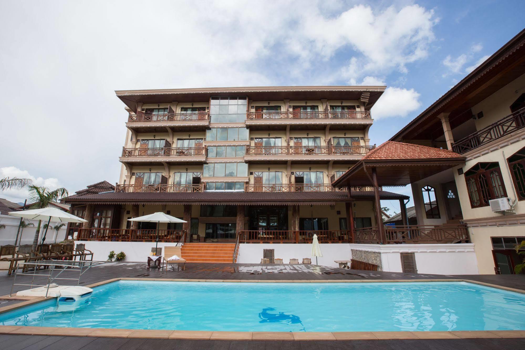 Thavisouk Riverside Hotel Vang Vieng Buitenkant foto