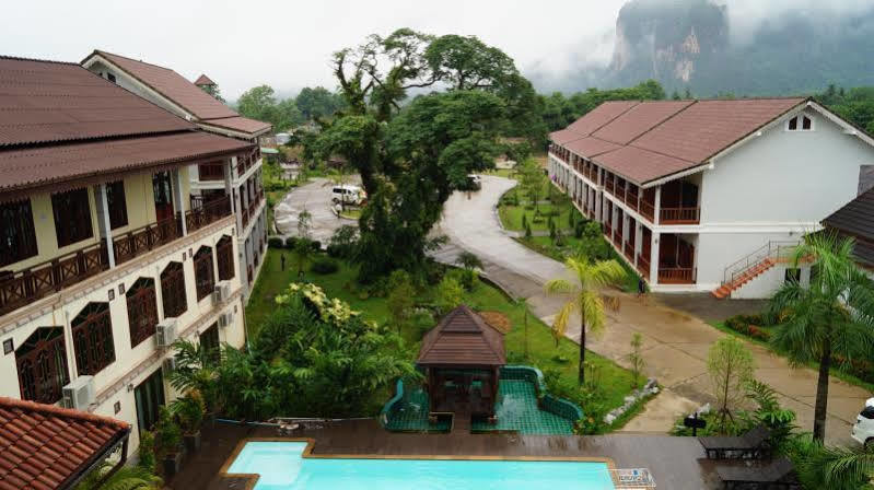 Thavisouk Riverside Hotel Vang Vieng Buitenkant foto